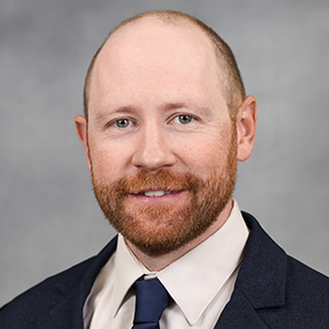 斯凯勒·莱昂哈特博士's headshot