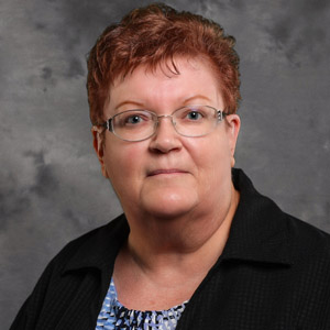 琳达·李林塔尔，教育学博士。