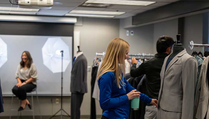 职业生涯衣橱 Overview