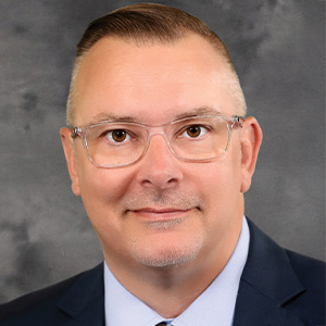 托德Gottula's headshot