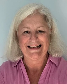 Betty Medinger headshot