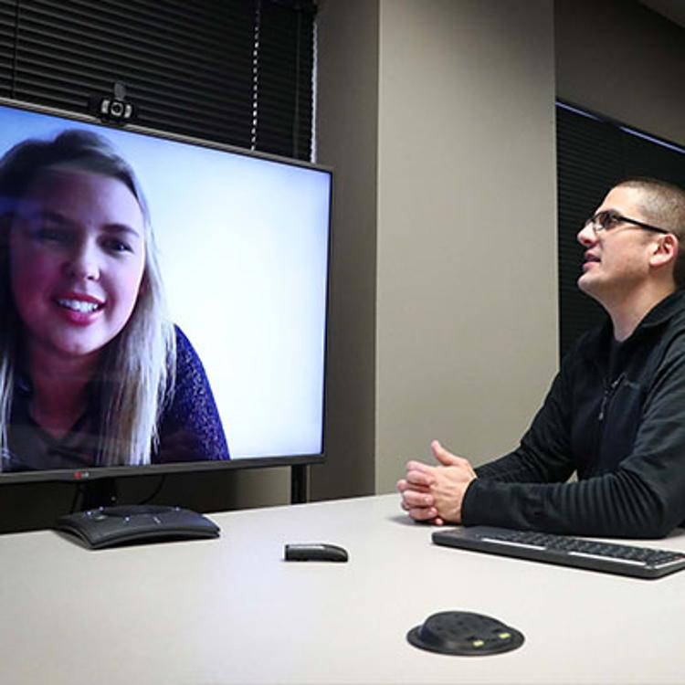 太阳城娱乐官网 学生 learning together